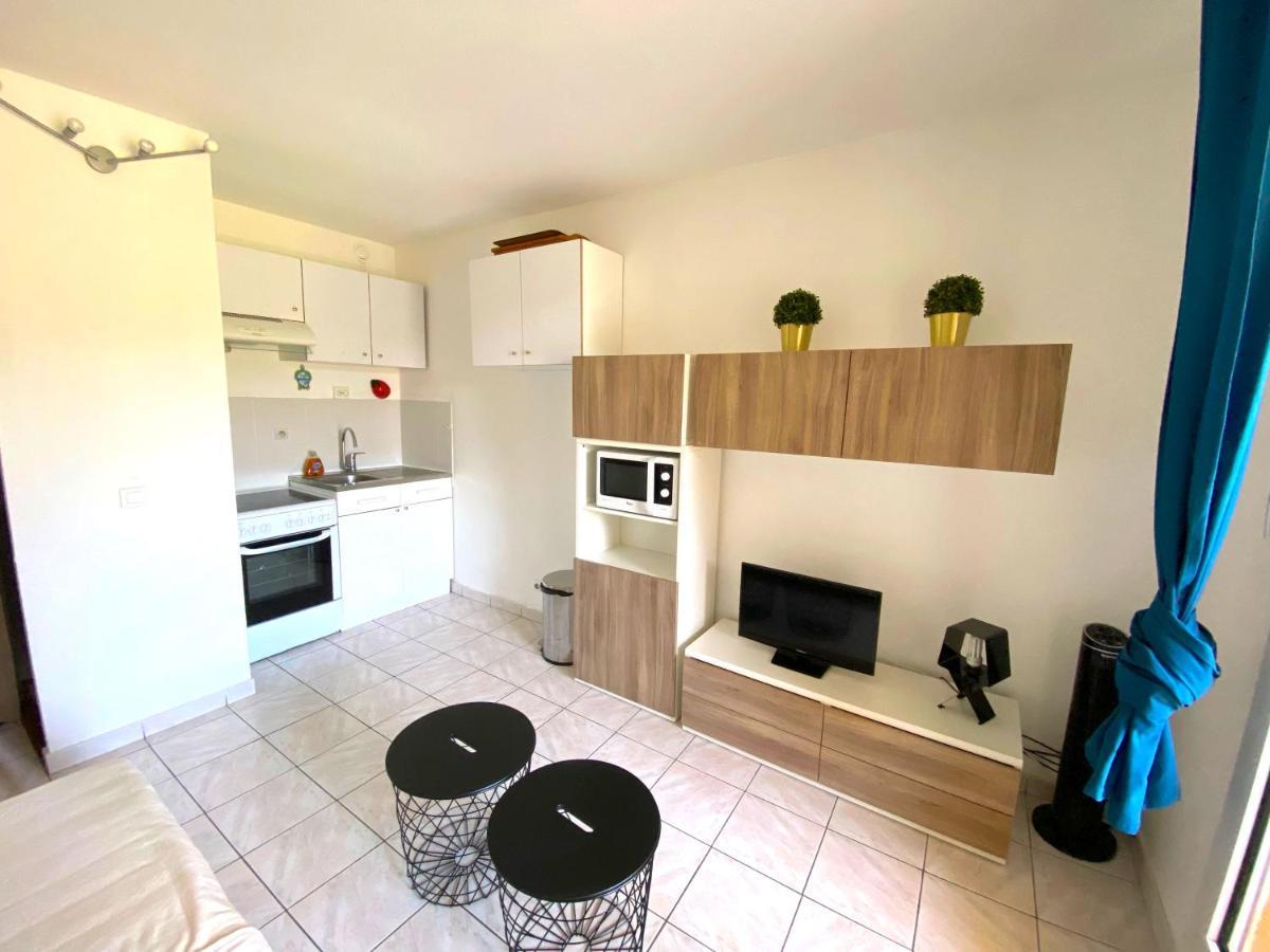 Appart 4 Pers Dans Residence Avec Piscine A 10 Min De La Plage Sanary-sur-Mer Buitenkant foto
